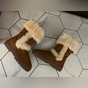 Style & Co Tan Cream Winter Rain Boots in Chestnut